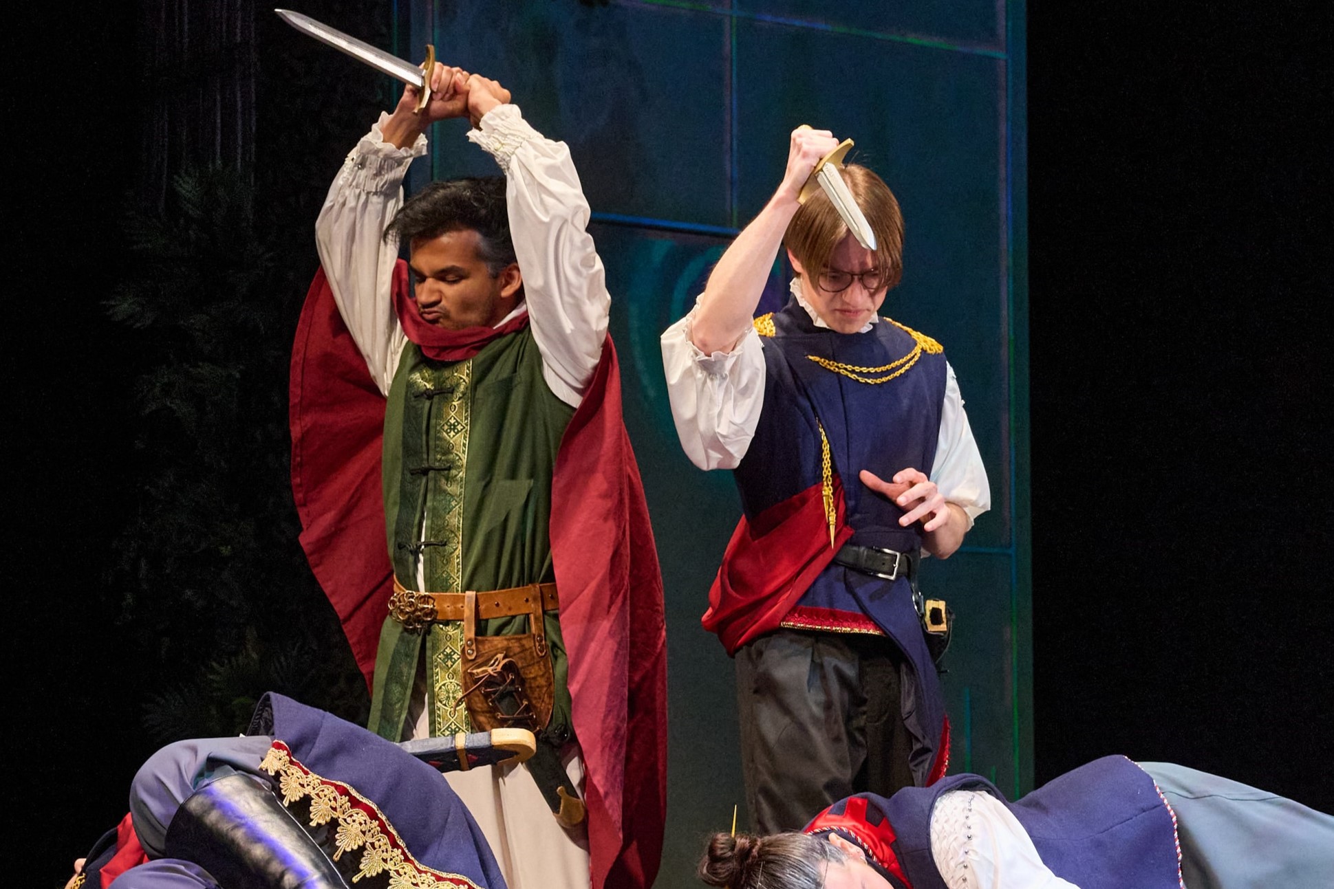 Antonio and Sebastian almost kill the queen